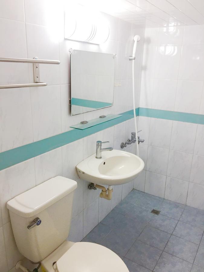 星夜神農 Apartment Tainan Bagian luar foto