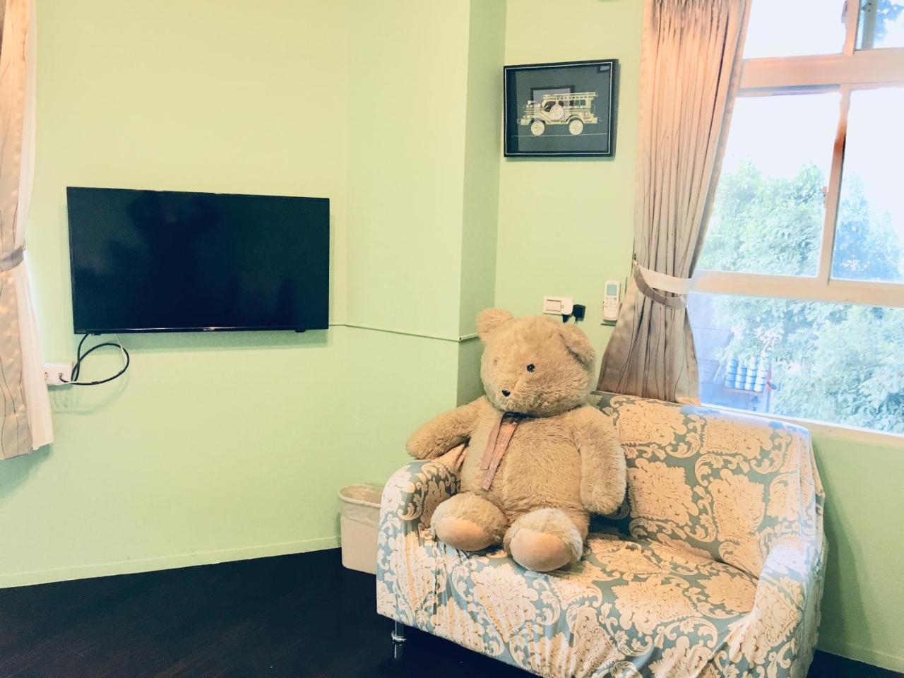 星夜神農 Apartment Tainan Bagian luar foto
