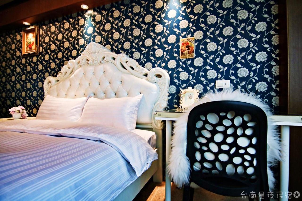 星夜神農 Apartment Tainan Bagian luar foto